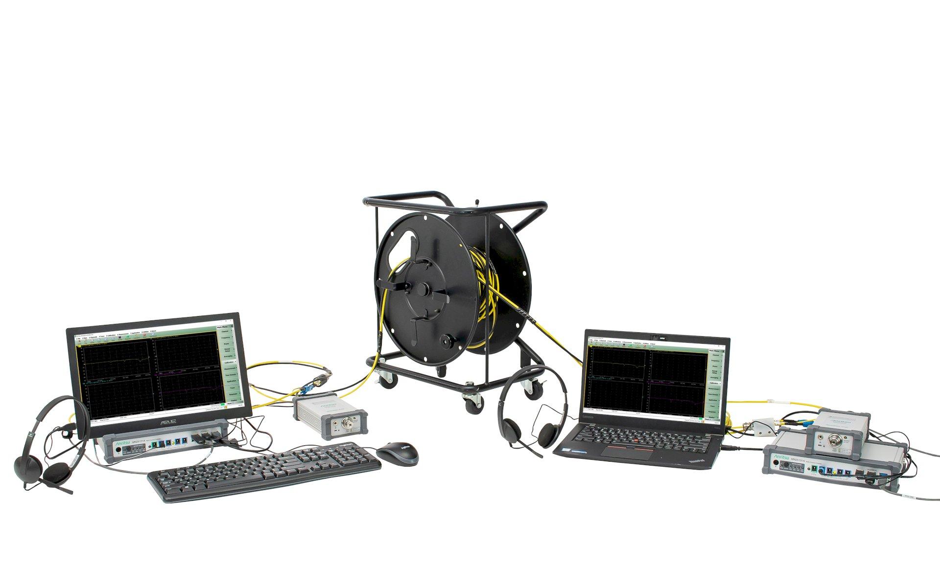 Gedistribueerde modulaire 2-poorts Vector Network Analyzer - een nieuwe mogelijkheid voor VNA-metingen